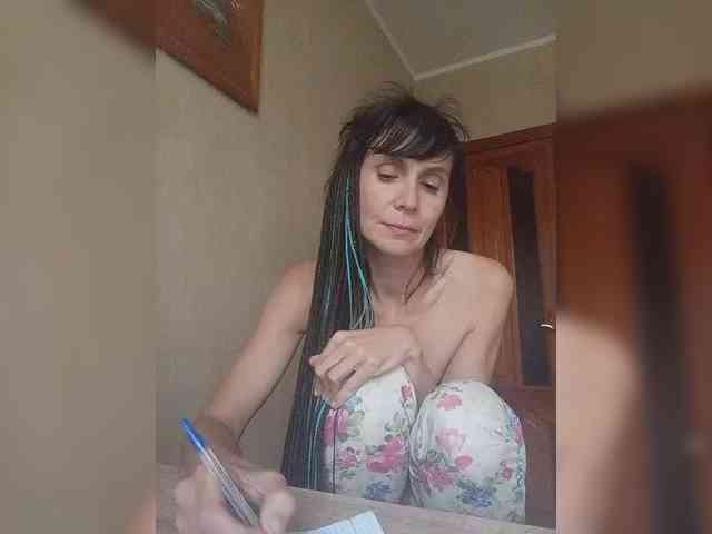 Hellenalonenochka webcam