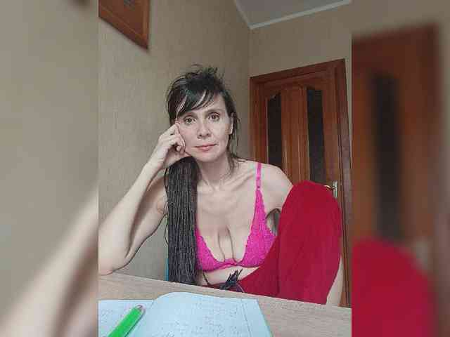 Hellenalonenochka webcam