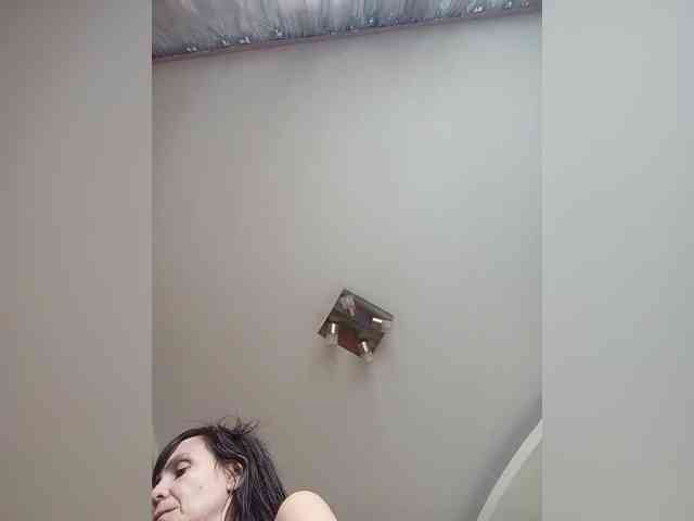 Hellenalonenochka webcam