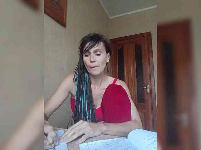 Hellenalonenochka webcam