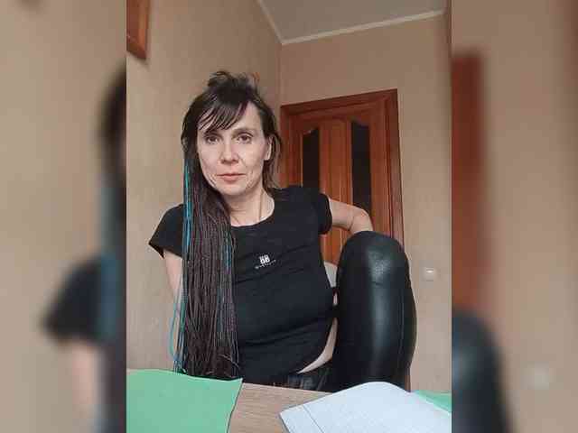 Hellenalonenochka webcam