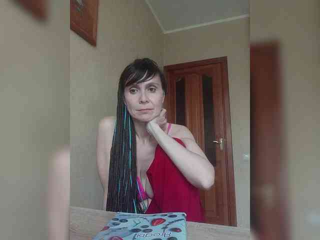 Hellenalonenochka webcam