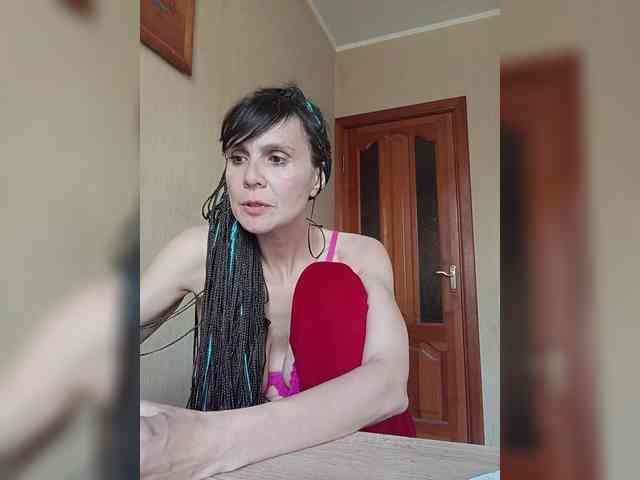 Hellenalonenochka webcam