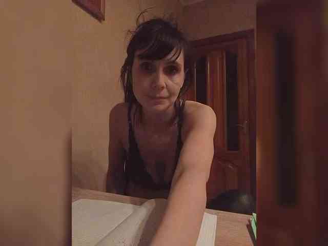 Hellenalonenochka webcam