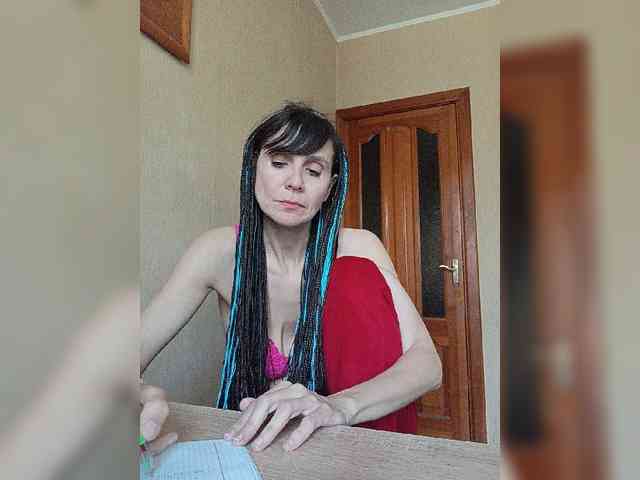 Hellenalonenochka webcam