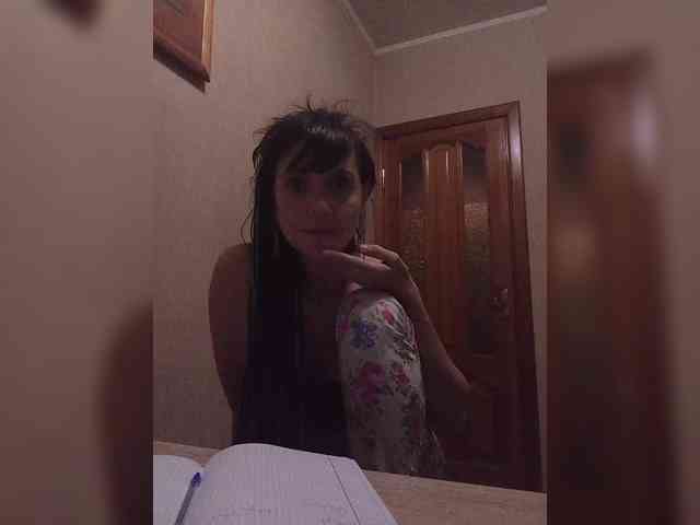 Hellenalonenochka webcam
