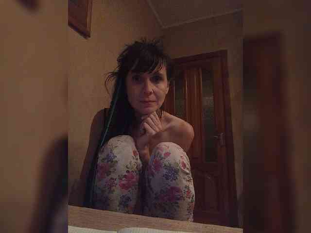 Hellenalonenochka webcam