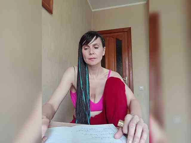 Hellenalonenochka webcam