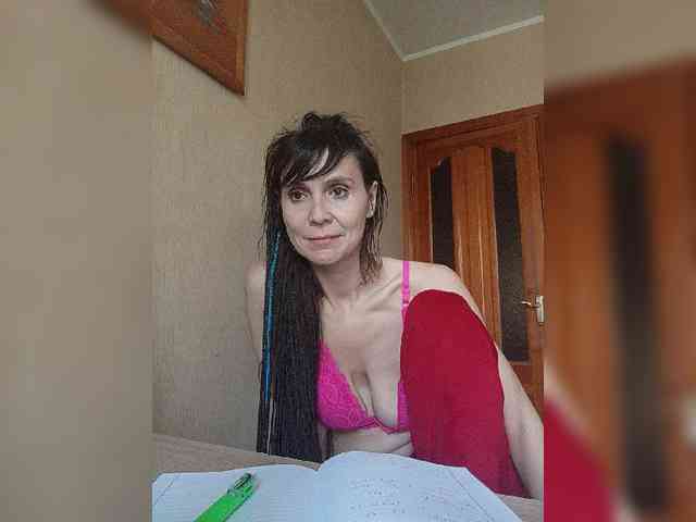 Hellenalonenochka webcam