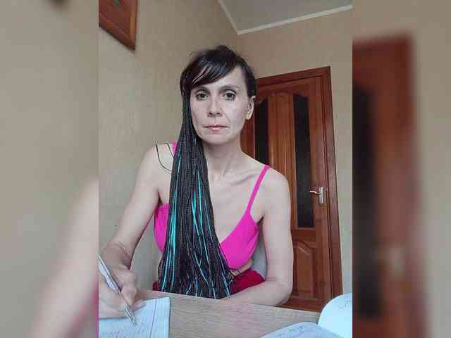 Hellenalonenochka webcam