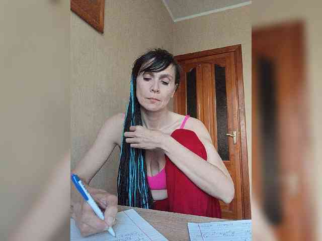 Hellenalonenochka webcam