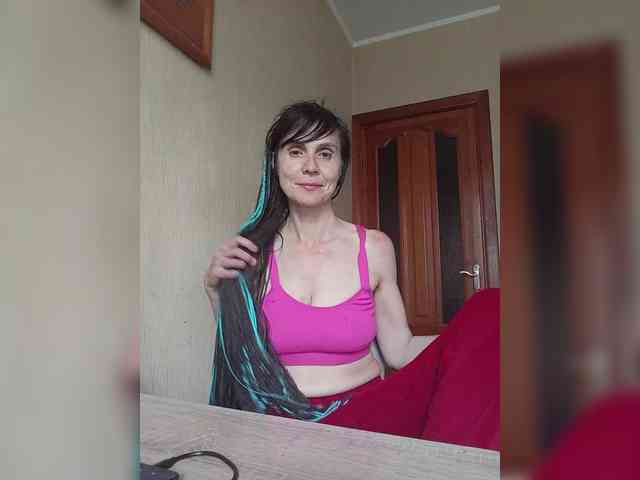 Hellenalonenochka webcam