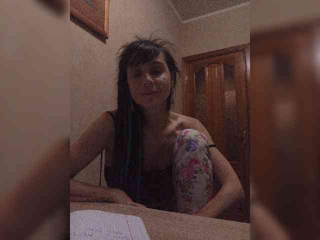 Hellenalonenochka webcam