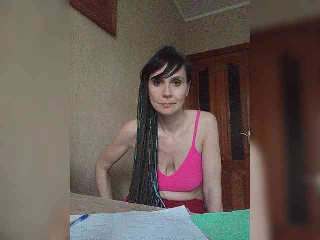 Hellenalonenochka webcam