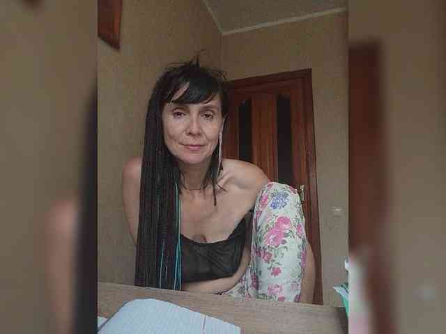 Hellenalonenochka webcam