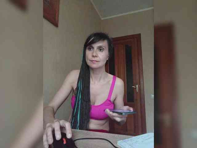 Hellenalonenochka webcam
