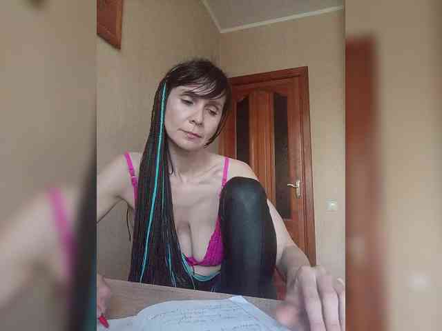 Hellenalonenochka webcam