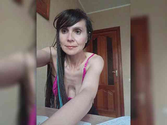 Hellenalonenochka webcam
