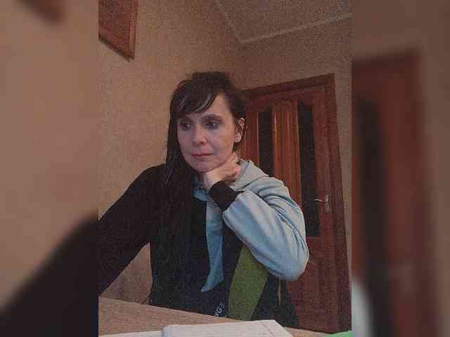 Hellenalonenochka webcam