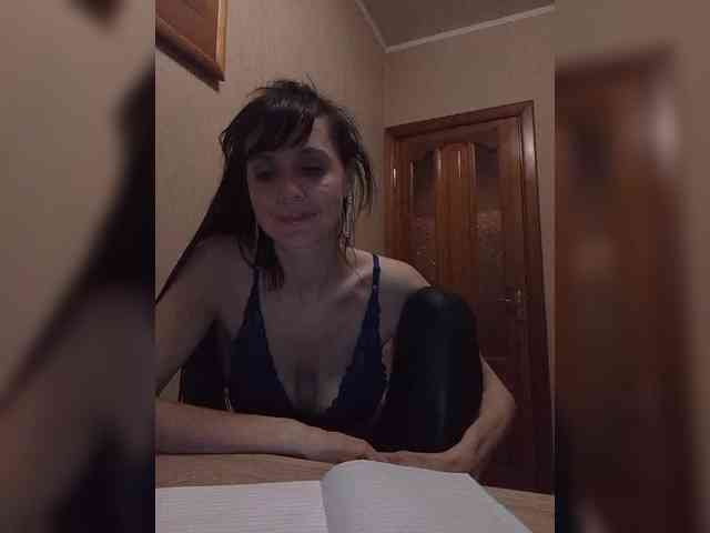 Hellenalonenochka webcam