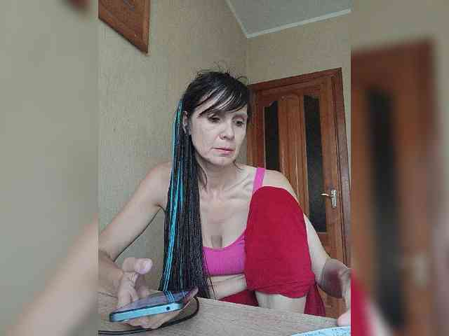Hellenalonenochka webcam