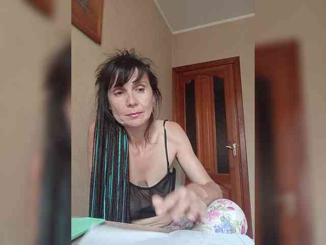 Hellenalonenochka webcam