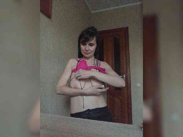 Hellenalonenochka webcam