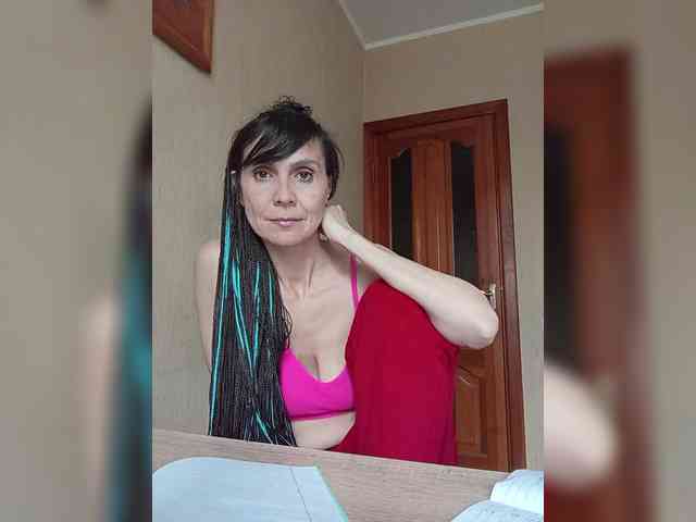 Hellenalonenochka webcam