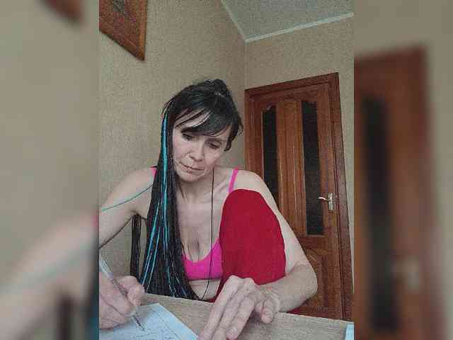 Hellenalonenochka webcam