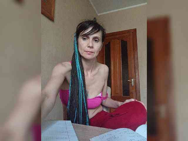 Hellenalonenochka webcam