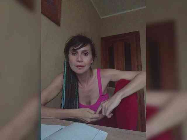 Hellenalonenochka webcam