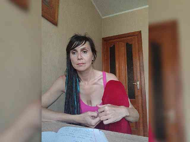 Hellenalonenochka webcam