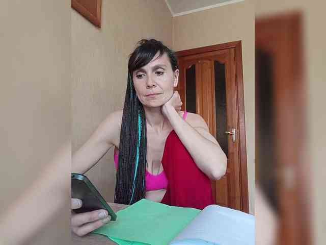 Hellenalonenochka webcam
