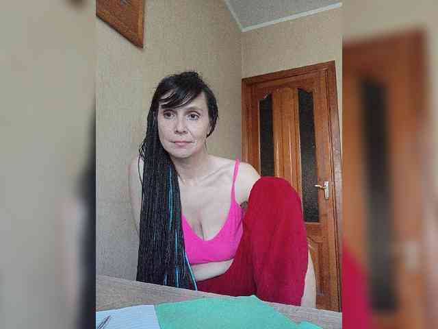 Hellenalonenochka webcam