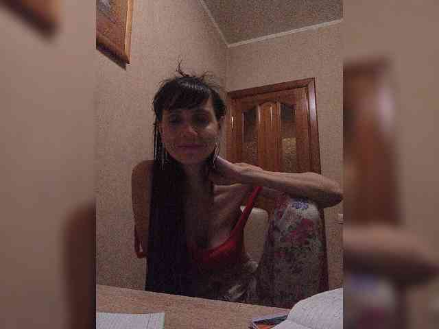 Hellenalonenochka webcam