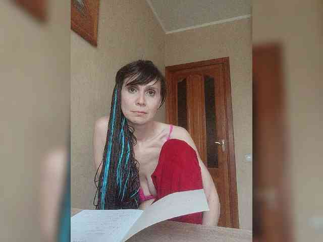 Hellenalonenochka webcam