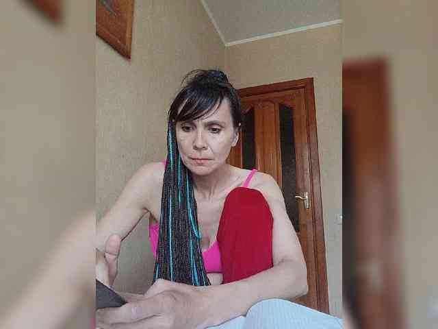 Hellenalonenochka webcam