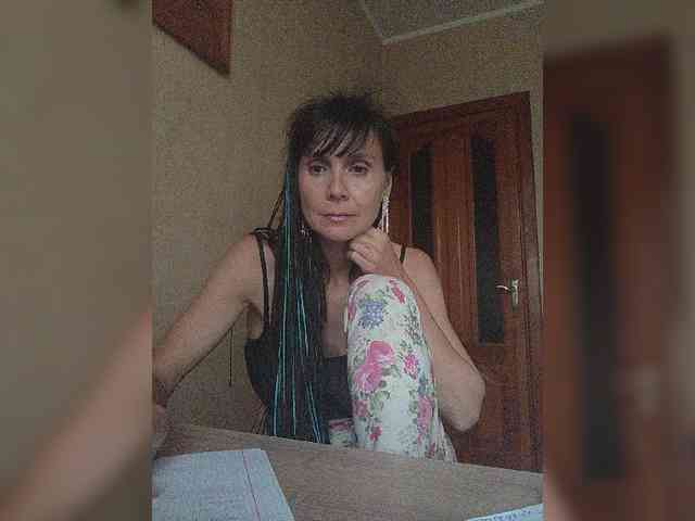 Hellenalonenochka webcam