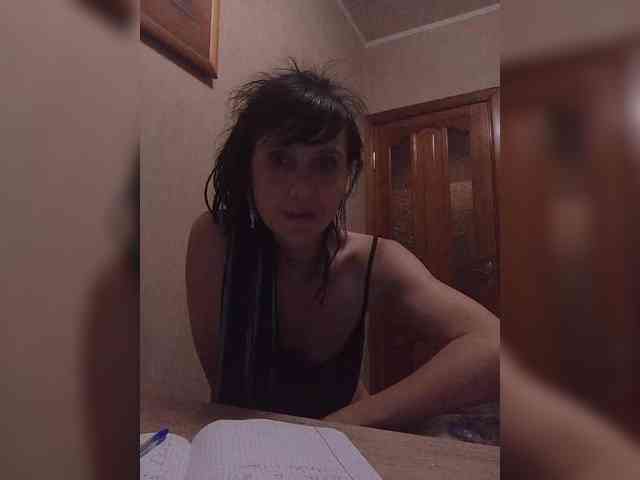 Hellenalonenochka webcam