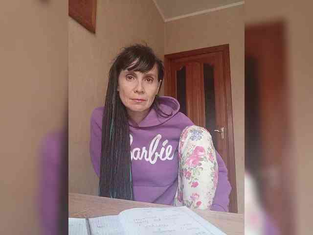 Hellenalonenochka webcam