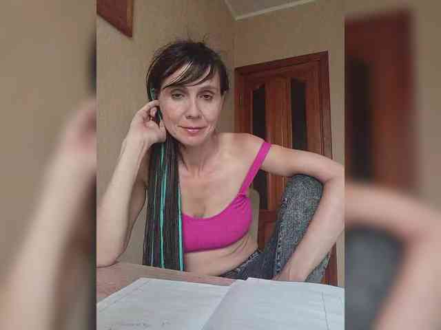 Hellenalonenochka webcam