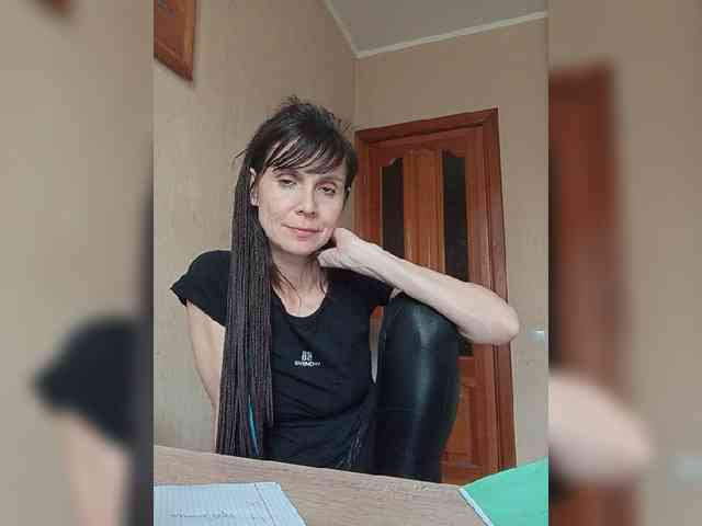 Hellenalonenochka webcam