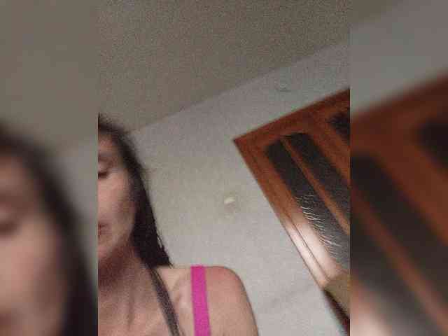 Hellenalonenochka webcam