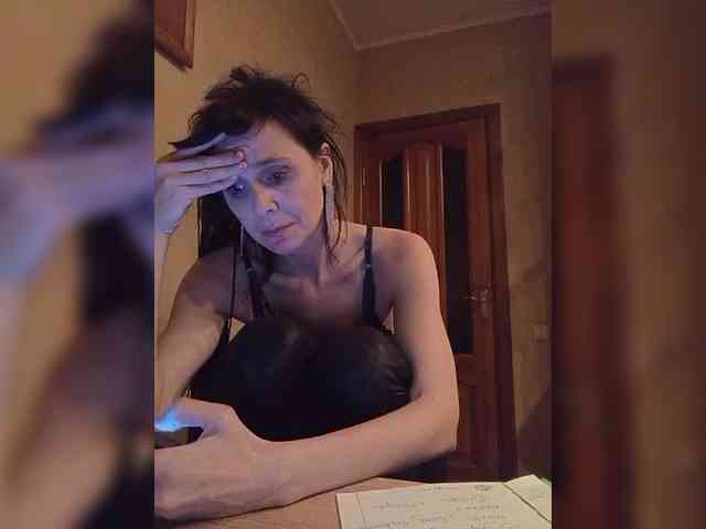 Hellenalonenochka webcam