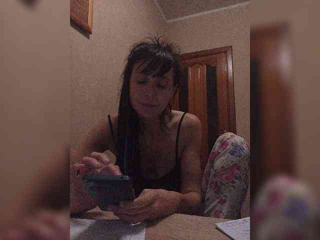 Hellenalonenochka webcam