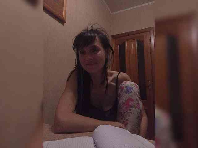 Hellenalonenochka webcam