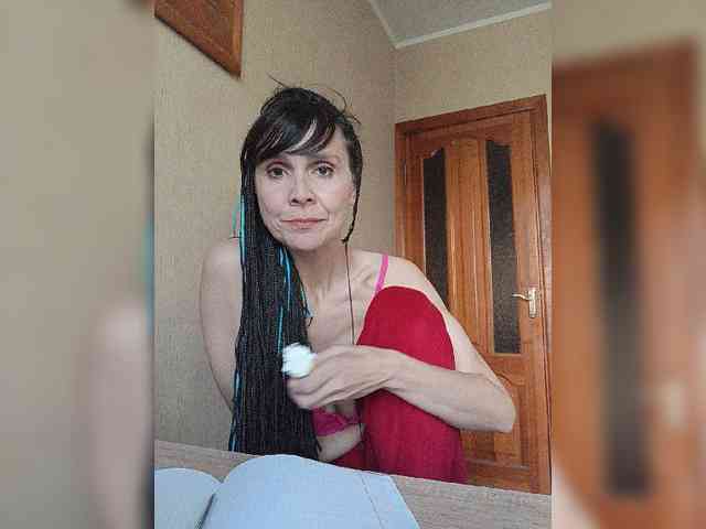 Hellenalonenochka webcam
