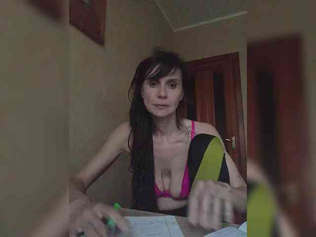 Hellenalonenochka webcam