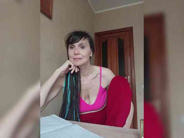 Hellenalonenochka webcam
