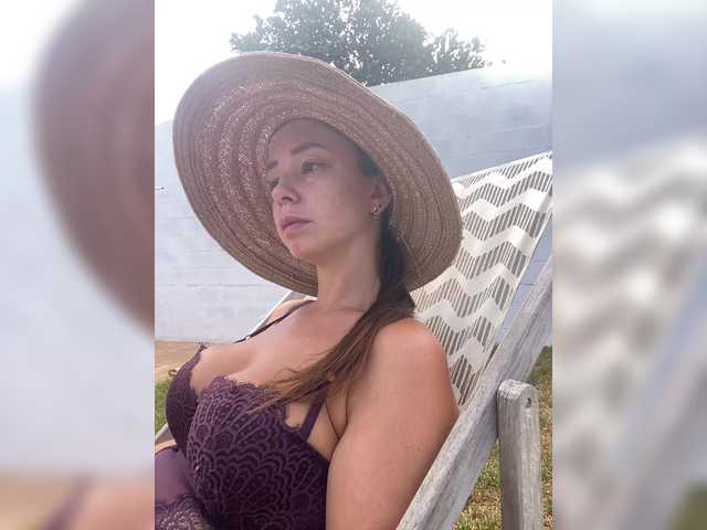 miss-milka live cam on BongaCams